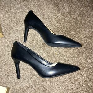 Michael Kors pumps